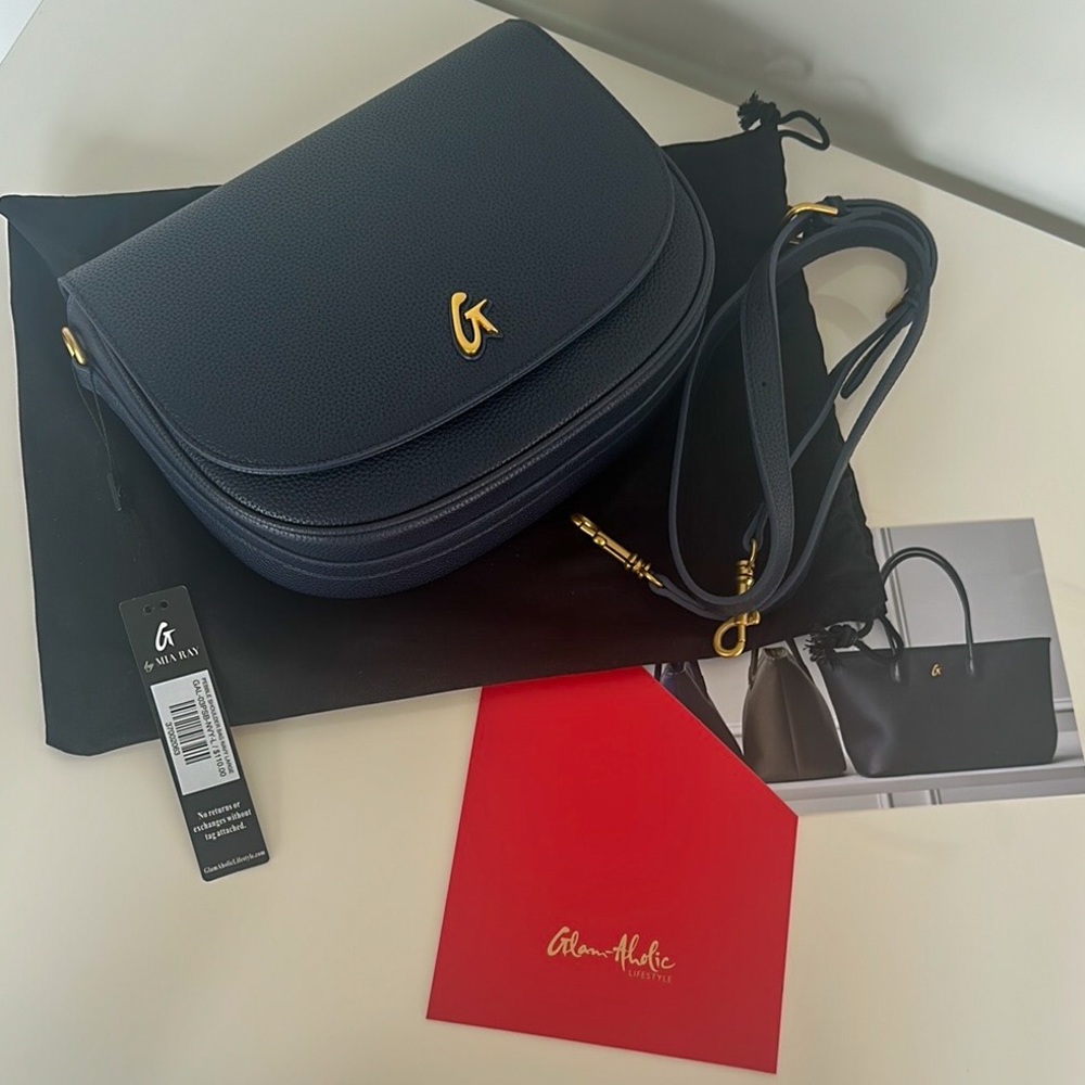 NWT Glam-Aholic LARGE PEBBLE SHOULDER BAG in NAVY blue Glamaholic Mia Ray